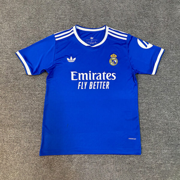 25-26 fans' version of Real Madrid's second away jersey