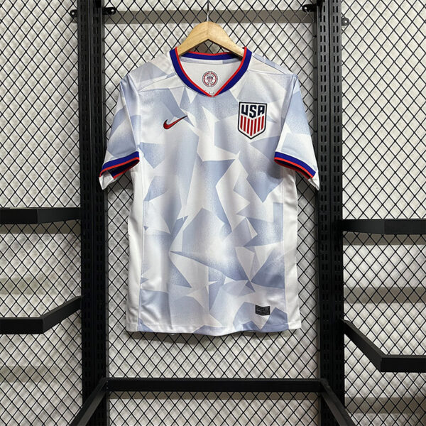 2526 fan version of the home jersey of the US national team