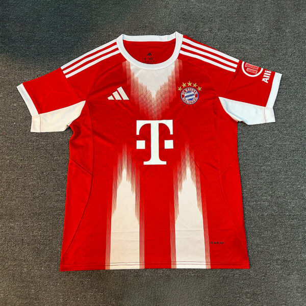 25-26 Bayern Munich home jersey for fans